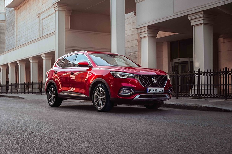 Yeni Benzinli MG HS Türkiye'de