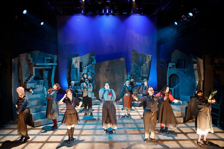 Gergedanlar, Üsküdar Tekel Sahnede Seyirciyle Buluştu