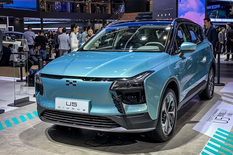 Çin'deki elektrikli araç satışları dünyanın geri kalanını ikiye katladı