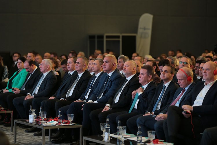 Antalya'da 14. Uluslararası Resort Turizm Kongresi başladı