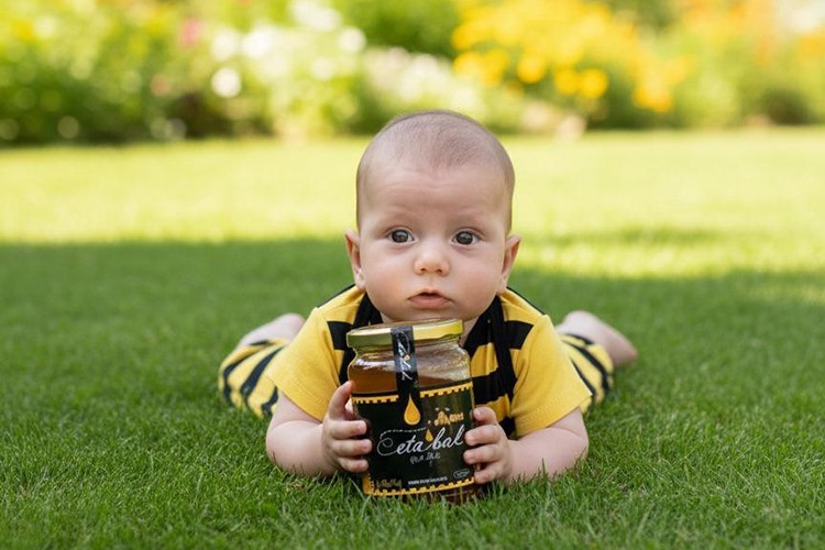 Bir yaşını dolduran çocukların bağışıklık kahramanı doğal bal