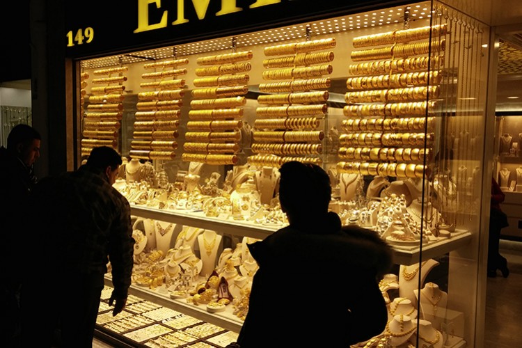 Kapalıçarşı'da altın