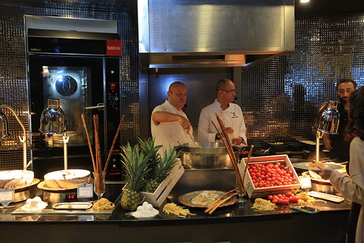 Geleneksel Tatları Modern Dokunuşlarla Buluştu