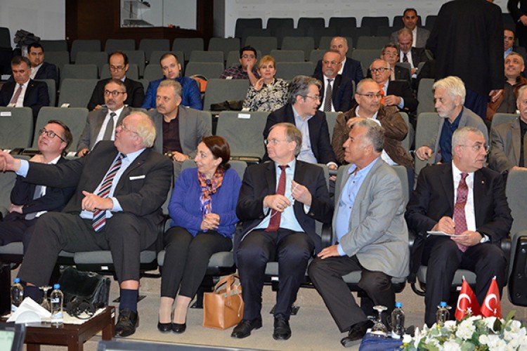 "AB ve Türk ekonomisi içiçe girdi"