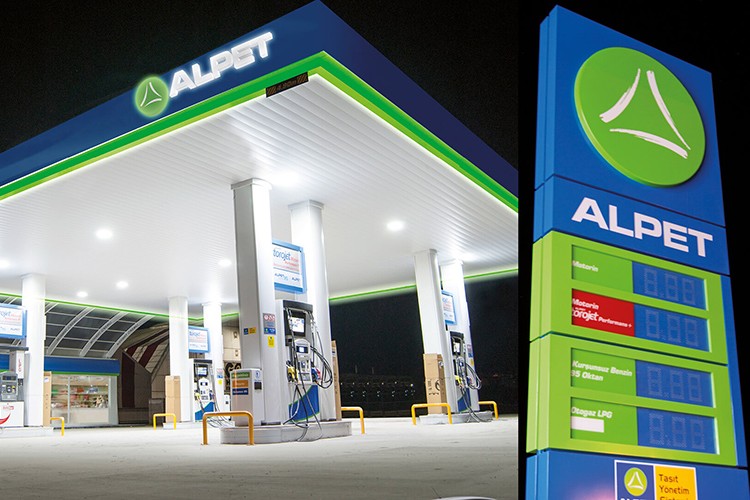 Akaryakıt firması Alpet satılıyor