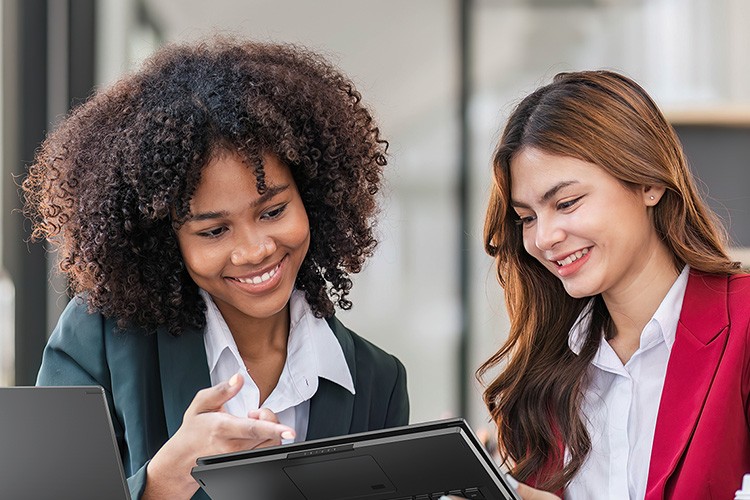 Acer Aspire Spin 14, Dokunmatik Ekranı, Dönüştürülebilir Kullanım Modlarıyla Mobil Kullanıcılara Çoklu Görevlerinde Destek Oluyor