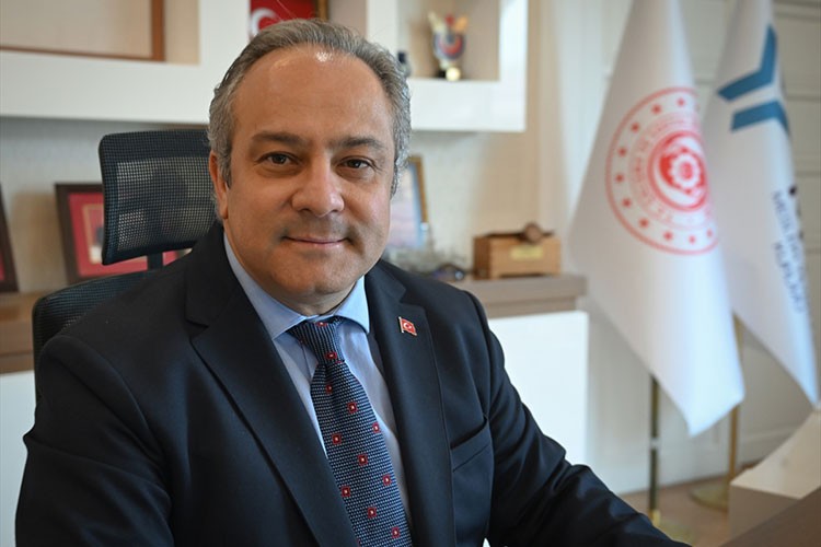 Şarkıcılara ve çalgıcılara mesleki belge yolu açıldı