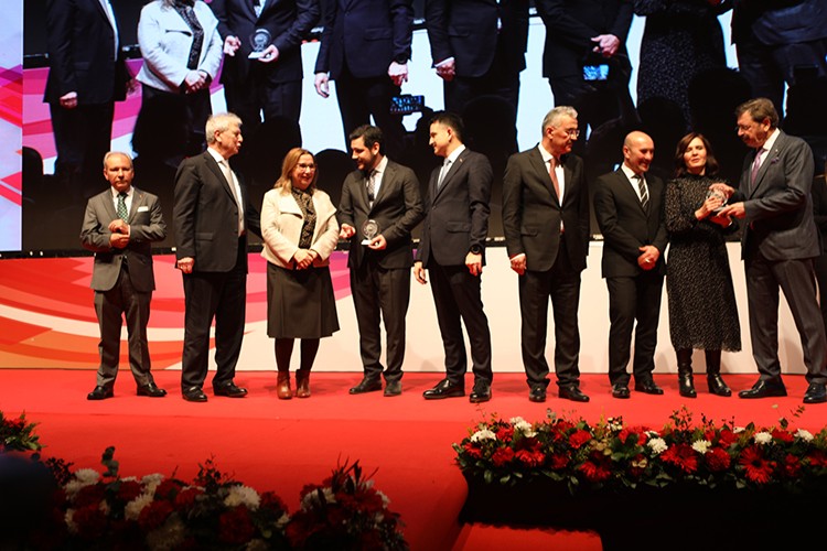 EBLSO'dan başarı ödülü