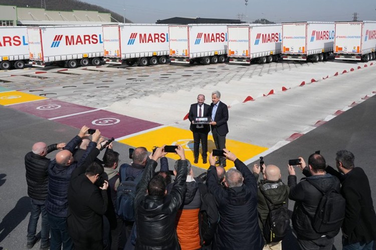 Mars Logistics'e 800 araçlık teslimat