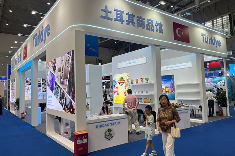 Türk ihraç ürünleri Çin'in batısına Urumçi'den girecek