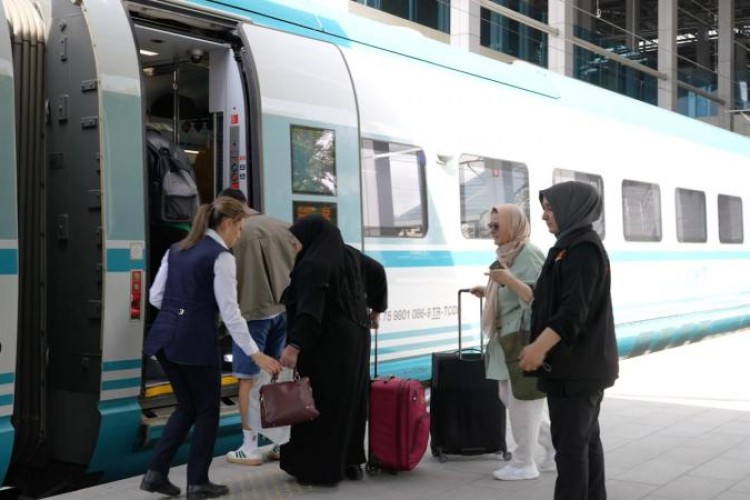 Tren biletlerinde emeklilere yönelik yüzde 10 indirimden 62 bin kişi faydalandı
