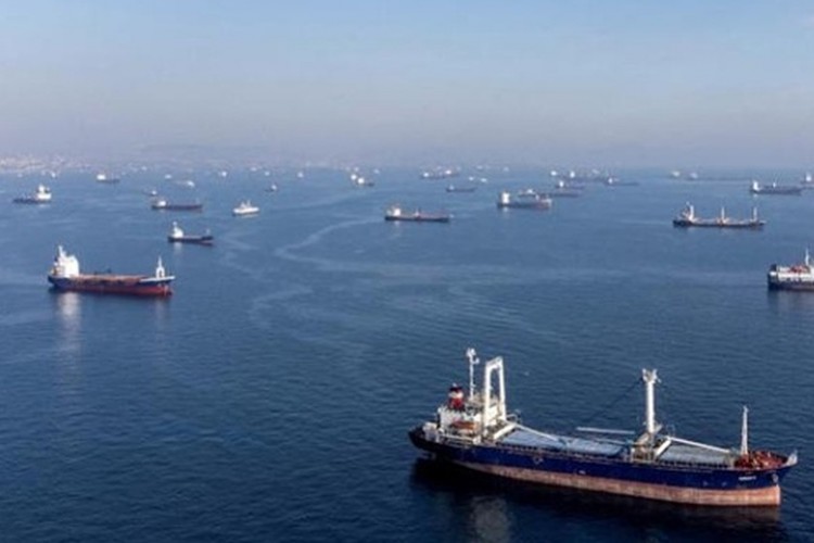Boğaz'da bekleyen gemilerle ilgili açıklama