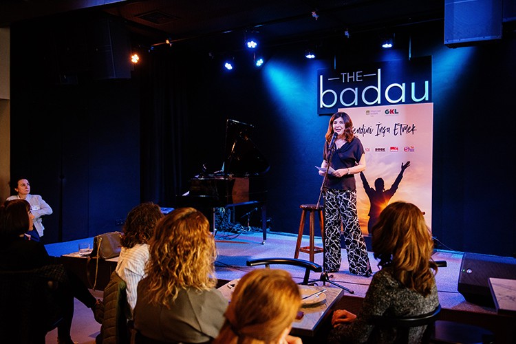 Kadınların sadece % 33'ü çalışıyor