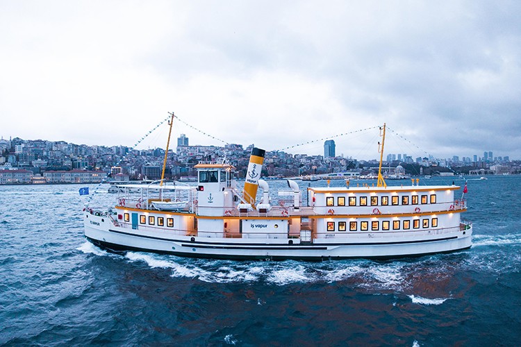 İş Bankası'ndan yüzen şube