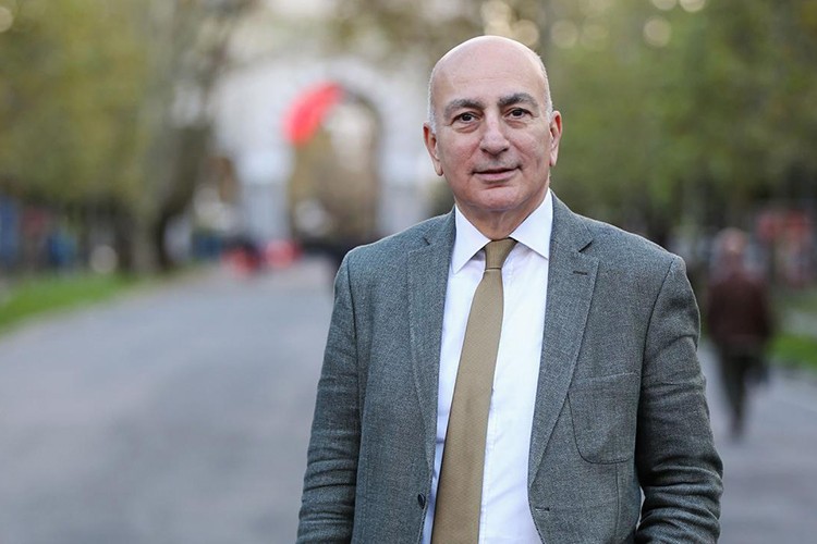 Mahfi Eğilmez'den yatırımcıya beleş peynir uyarısı