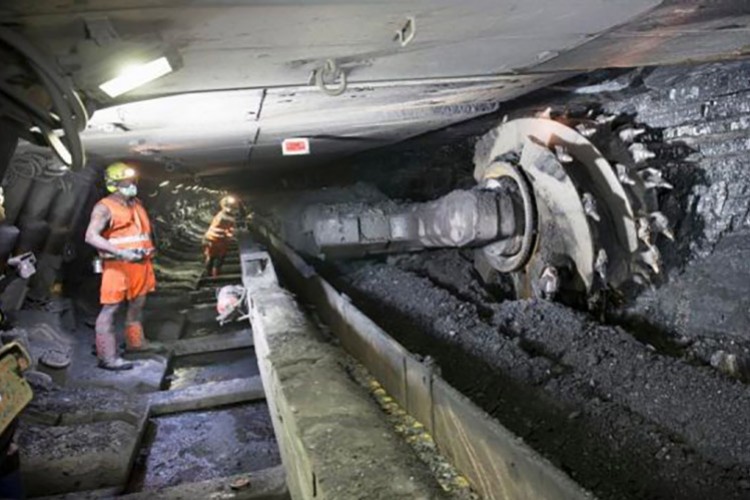 Çin, üç yeni madeni devreye soktu