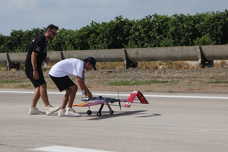 Adana'da TEKNOFEST Savaşan İHA Yarışması sürüyor