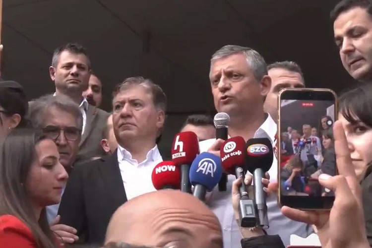 Özgür Özel açıkladı: Yeni parti kurulacak mı?..