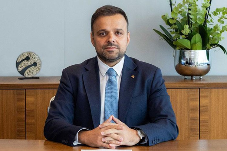 "Geleceğin teknolojilerinin de merkezinde 'insan' olduğunun farkındayız"