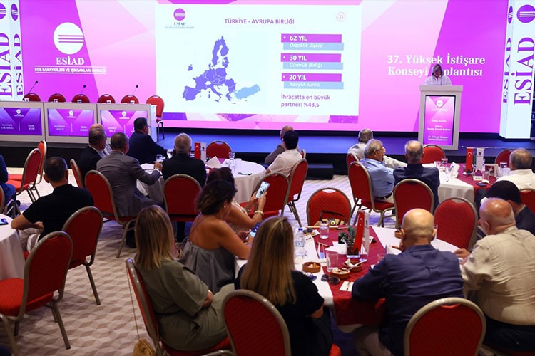 ESİAD'ın 37. Yüksek İstişare Konseyi Toplantısı İzmir'de gerçekleşti