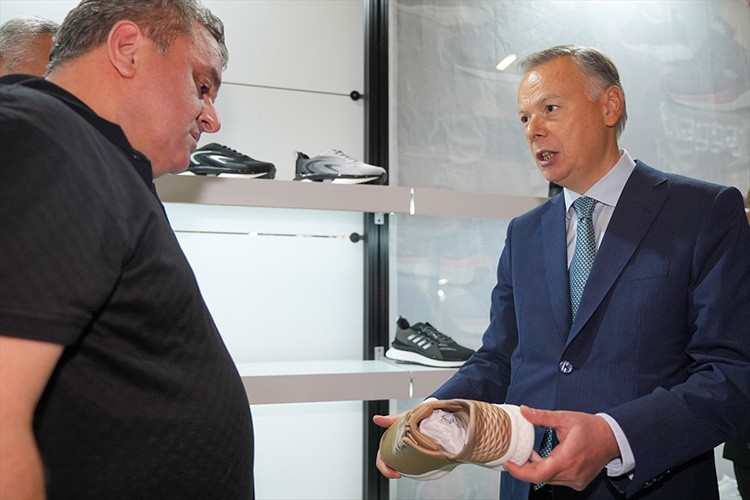 AYMOD Uluslararası Ayakkabı Moda Fuarı kapılarını açtı