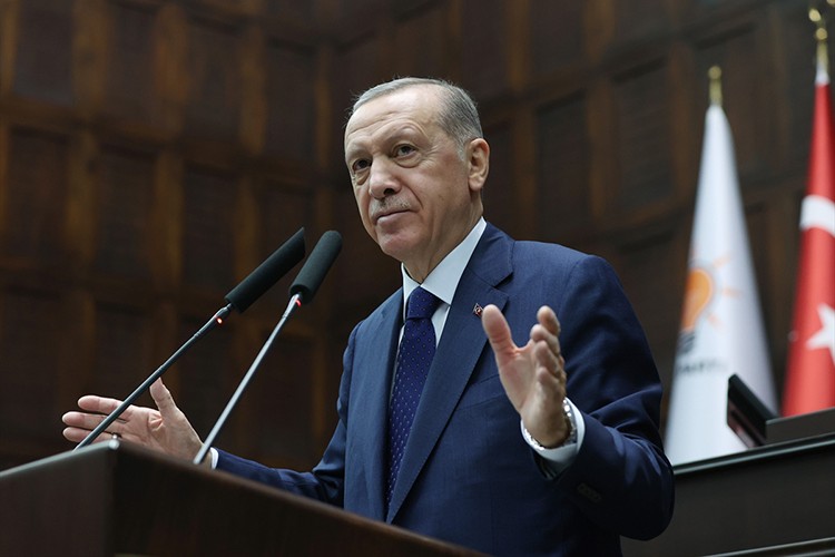 "Memuir ve emekli maaş zammını yüzde 30'a çıkardık"