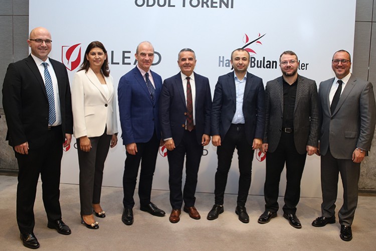 7 yılda 800 bin dolarlık destek