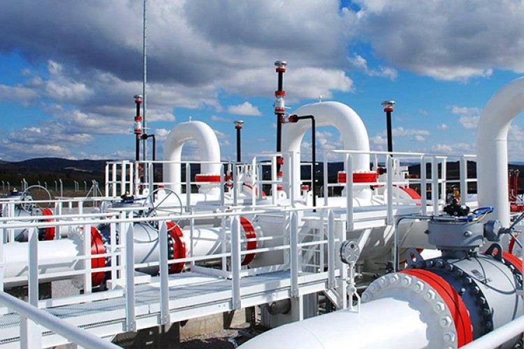 Avrupa'da doğal gaz fiyatları haftaya yükselişle başladı