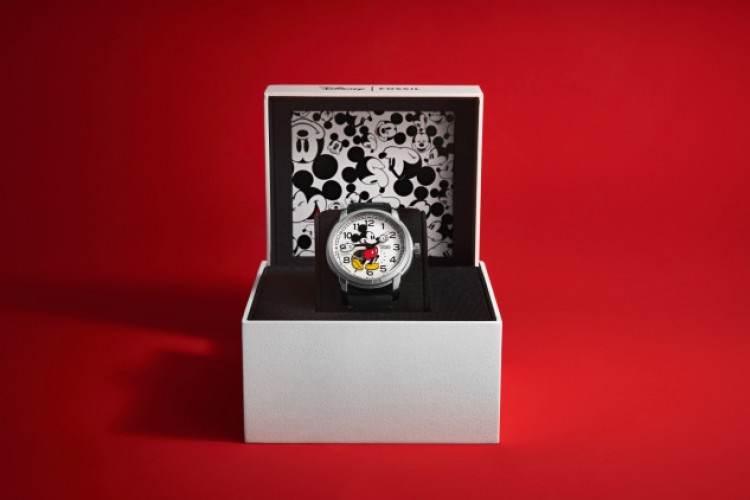 Fossil ve Disney'in İkonik Buluşması: Disney Mickey Mouse Tenis Saati