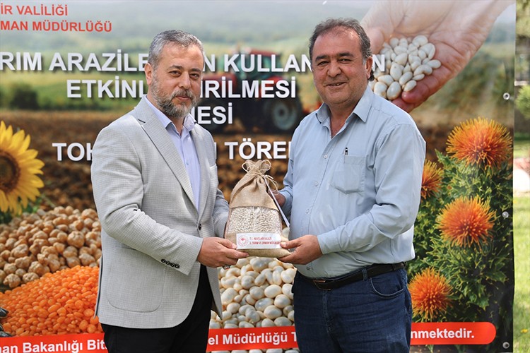 Nevşehir'de çiftçilere 22,2 ton kuru fasulye tohumu dağıtıldı