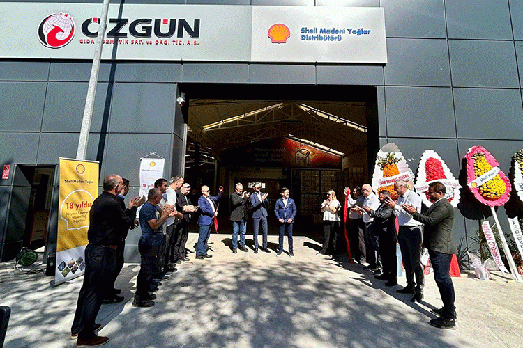 Shell & Turcas Balıkesir'de madeni yağ deposunu hizmete açtı