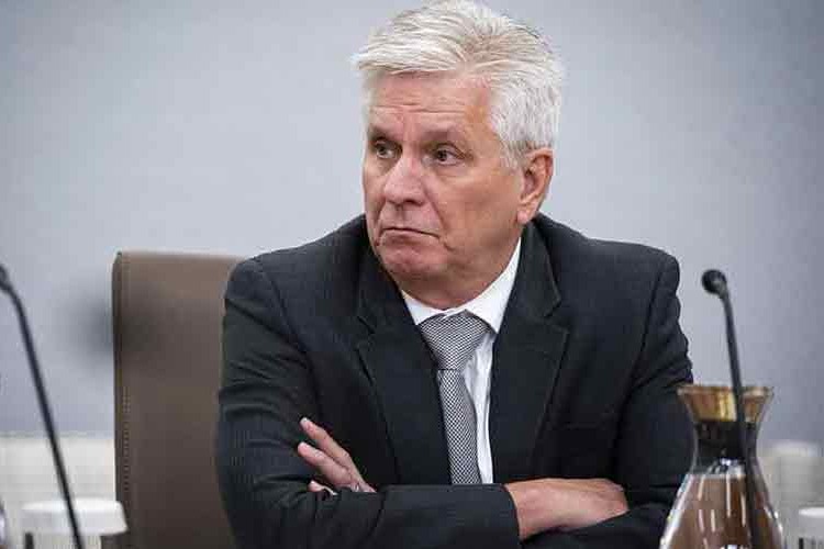 Yapay zeka riskleriyle ilgili bankalarla görüşüyor