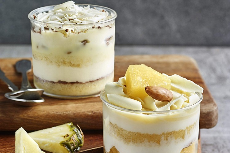 Gerçek meyve lezzetiyle bardak pastalar