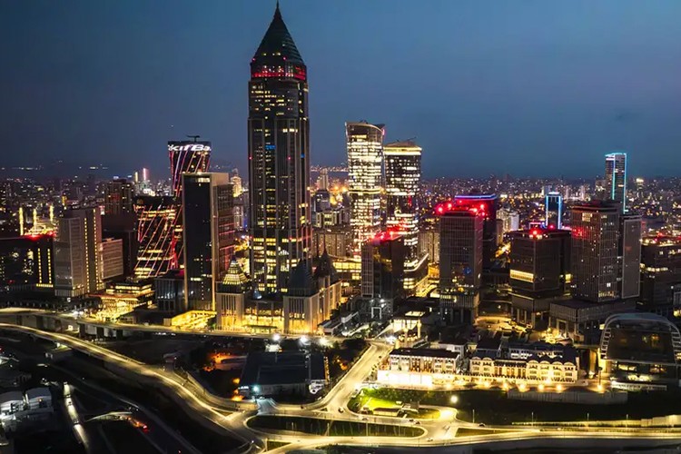 İran savaşı Körfez'deki firmaları İstanbul'a yönlendirdi