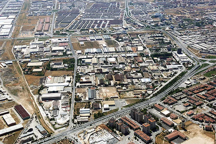 Sanayi alanlarının yatırımcılara tahsisi hızlanacak