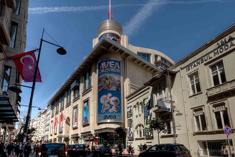 AVM'ler tek tek kapanıyor