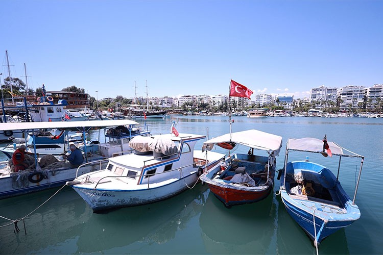 Akdenizli balıkçılar uluslararası sulara açılıyor