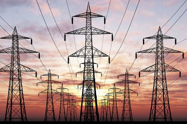 Elektrik tüketimi yüzde 7 arttı