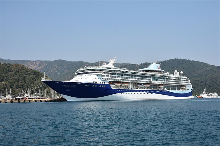 Marella Discovery 2" kruvaziyeri ile Marmaris'e 1840 turist geldi