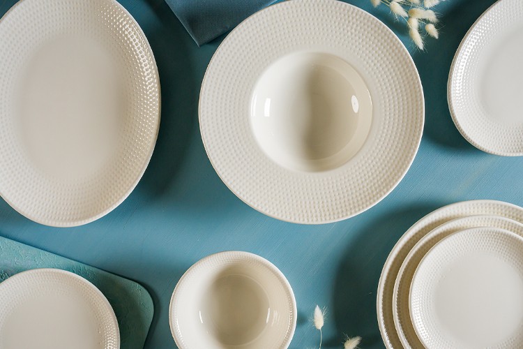 Bonna Pure Dot Koleksiyonu ile sunumlarınıza sofistike bir hava katın!