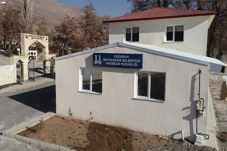 Mezarlık ve idare binalar Büyükşehir'den