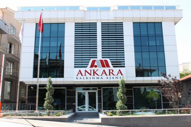 200 gencin yazılım sektöründe istihdamı için destek