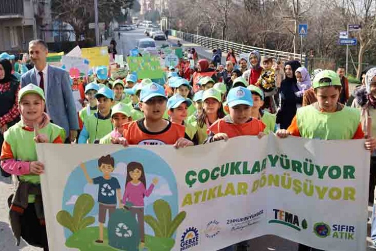ÇEVRECİ ÖĞRENCİLERDE SIFIR ATIK FARKINDALIK YÜRÜYÜŞÜ