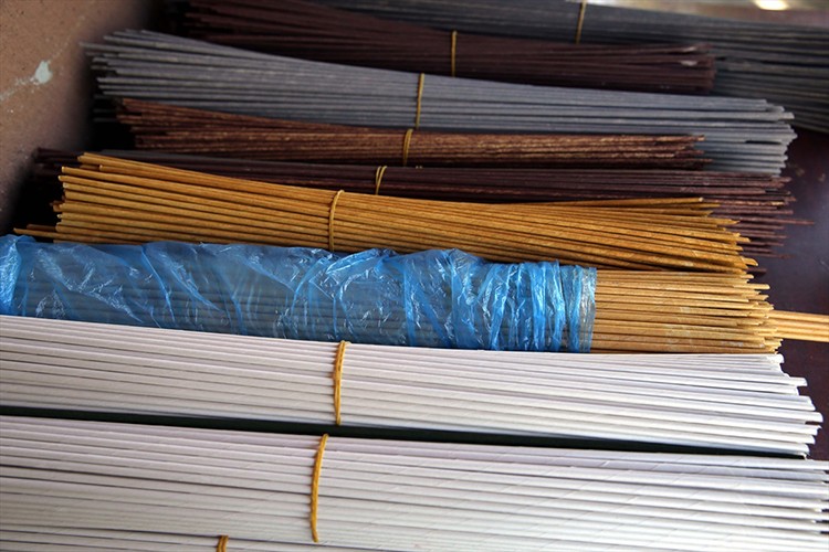 Atık kağıtlar kooperatif öncülüğünde gelire dönüşüyor