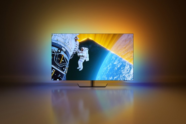 Philips 2024 Ambilight TV'ler, sporseverler ve filmseverler için özel olarak tasarlandı