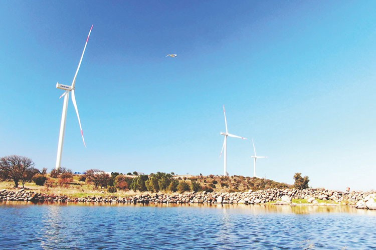 Yenilenebilir kapasitesini artırıyor