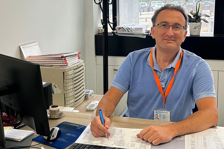 Polikistik böbrek hastalığının genetik olduğunu bilmiyor