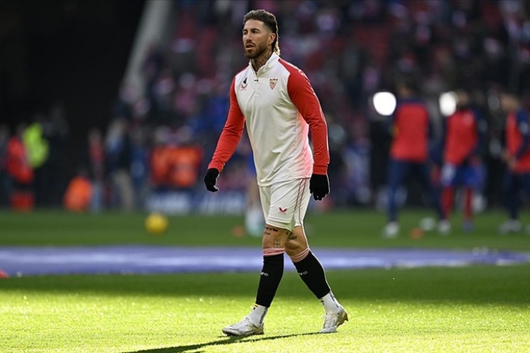 Sevilla, deneyimli futbolcu Sergio Ramos ile yollarını ayırdı