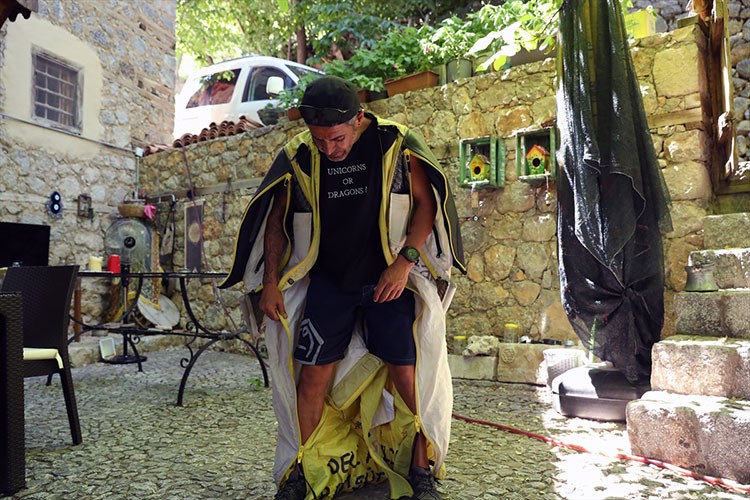 Yarasa adam Cengiz Koçak başarısını disiplinle sürdürüyor