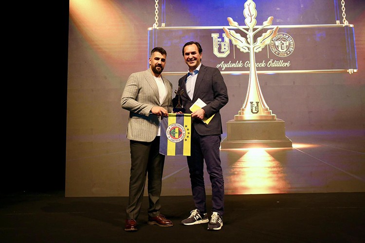 "HDI Sigorta yılın paralimpik sporcusu Yamaç Yüksel oldu"